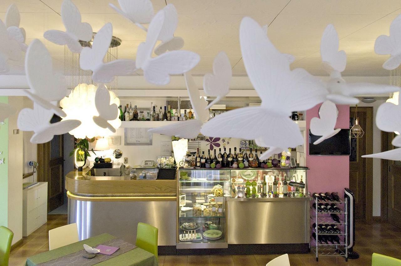Hotel Erika 말세진느 외부 사진